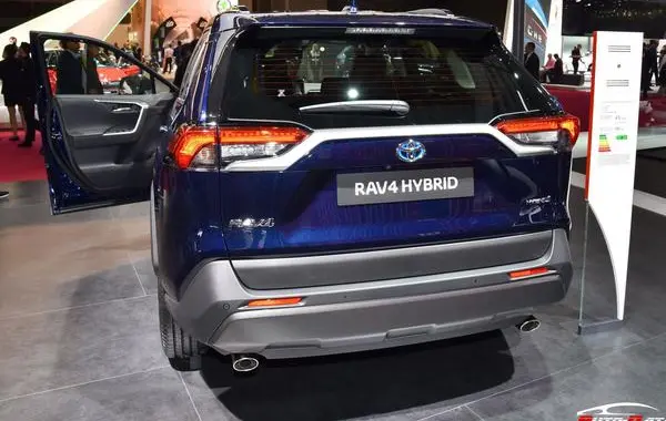 Toyota RAV4 V-4