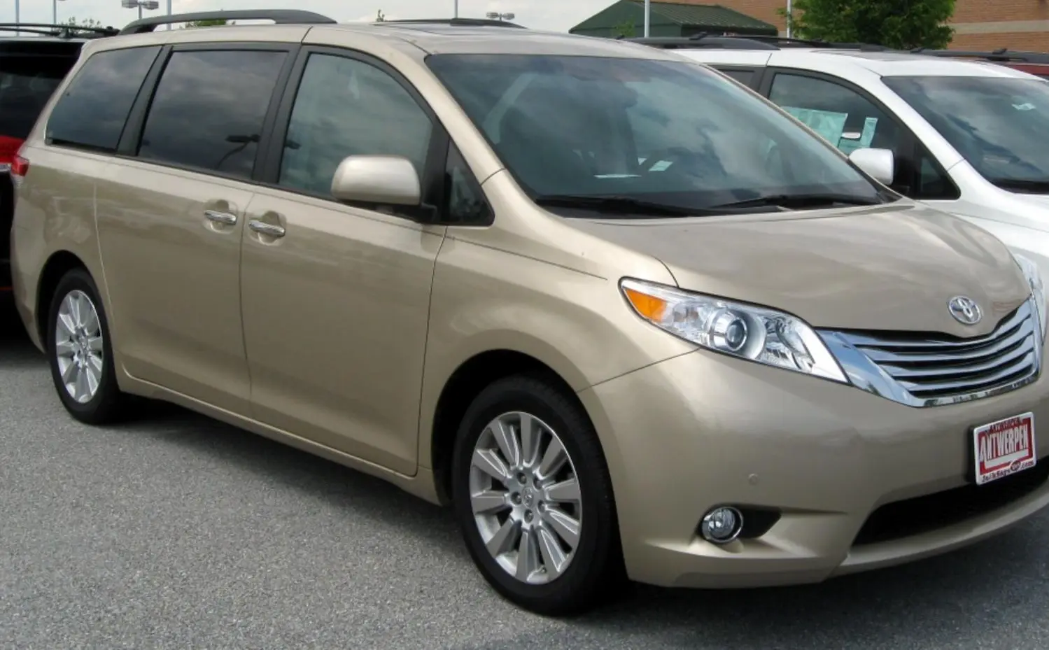 Toyota Sienna III-2