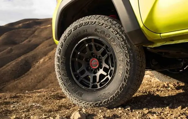 Toyota Tacoma III Double Cab (facelift 2020)-6