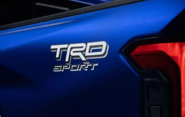 Toyota Tacoma IV Double Cab-0