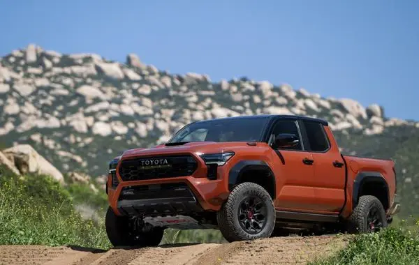 Toyota Tacoma IV Double Cab-2