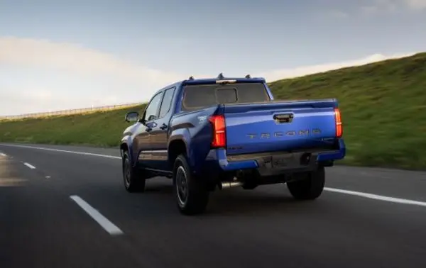 Toyota Tacoma IV Double Cab-5