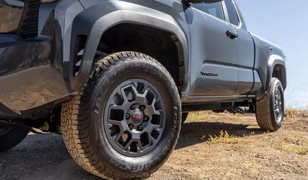 Toyota Tacoma IV XtraCab-7