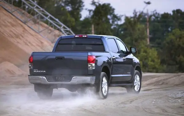 Toyota Tundra II CrewMax-8