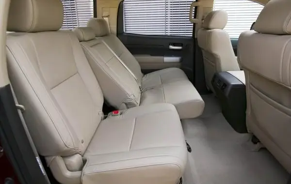 Toyota Tundra II CrewMax-1