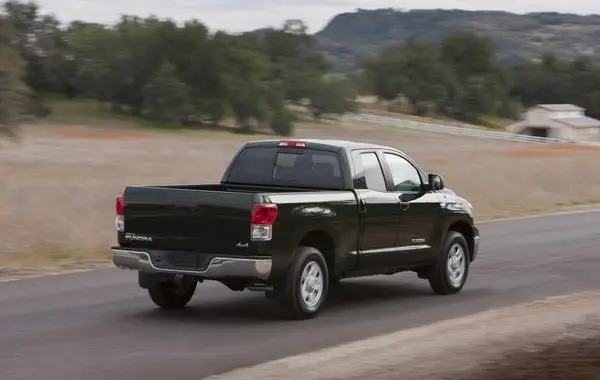 Toyota Tundra II Double Cab (facelift 2010)-1
