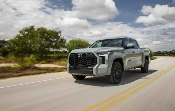 Toyota Tundra III CrewMax Short Bed