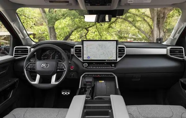 Toyota Tundra III CrewMax Short Bed-1