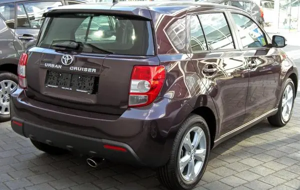 Toyota Urban Cruiser I-8