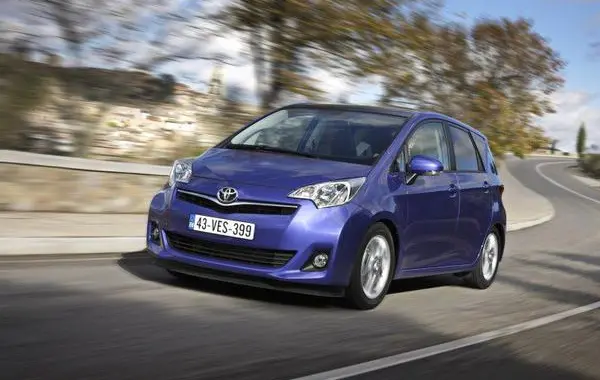 Toyota Verso-S II (facelift 2015)