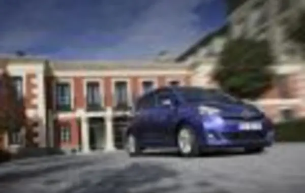 Toyota Verso-S II (facelift 2015)-7