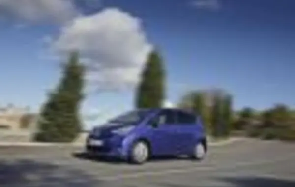 Toyota Verso-S II (facelift 2015)-3
