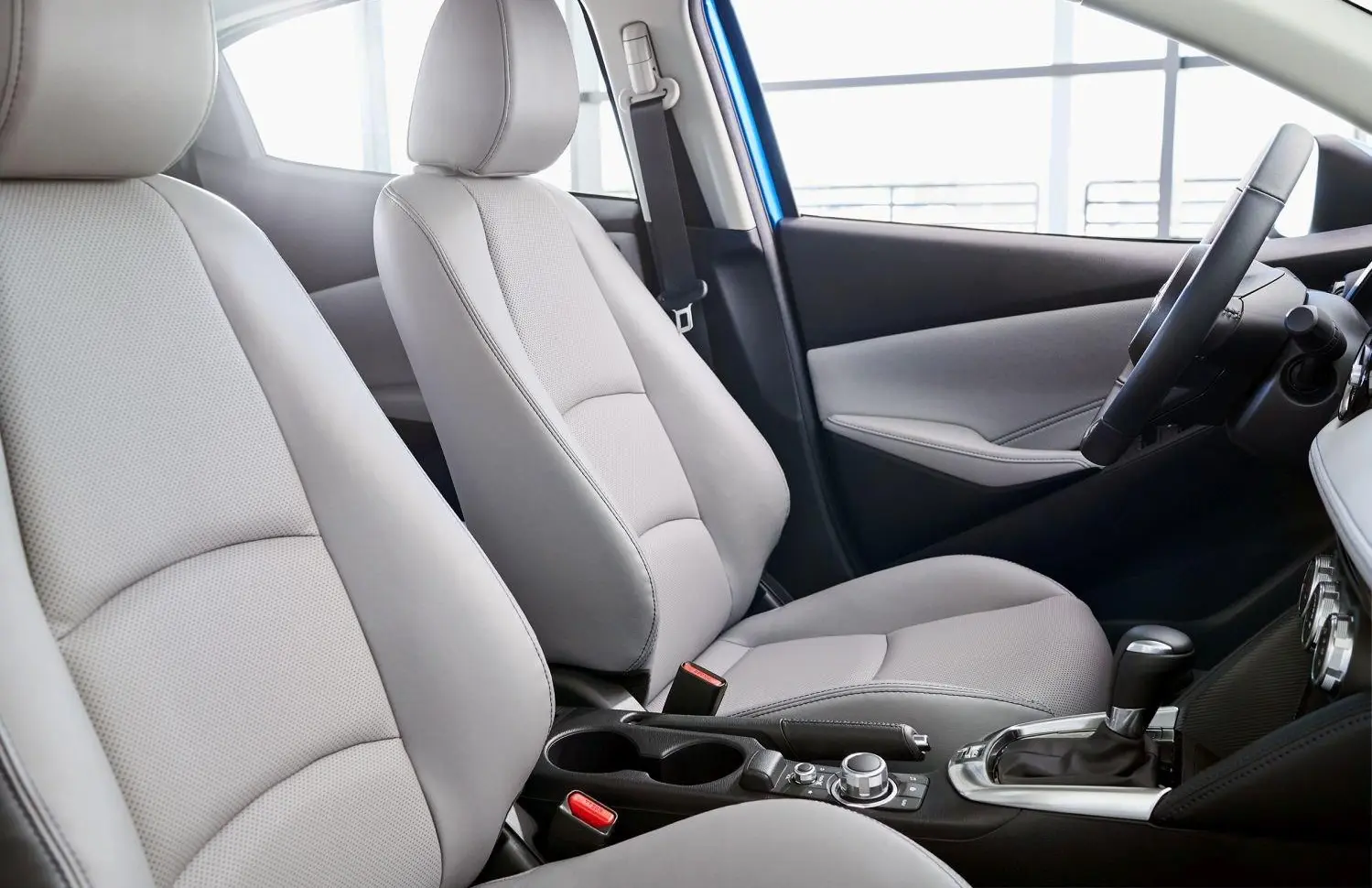 Toyota Yaris Hatchback (USA) (facelift 2019)-7