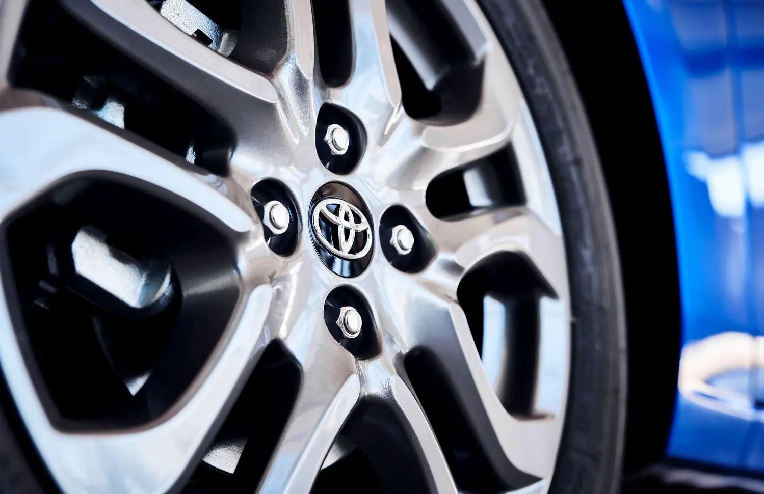 Toyota Yaris Hatchback (USA) (facelift 2019)-6