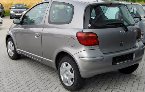 Toyota Yaris I (facelift 2003) 3-door-2