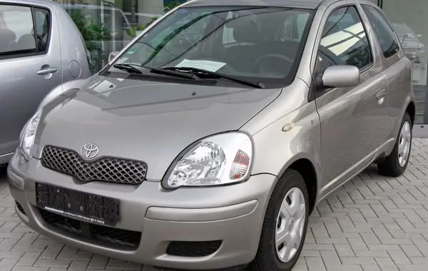 Toyota Yaris I (facelift 2003) 3-door-1