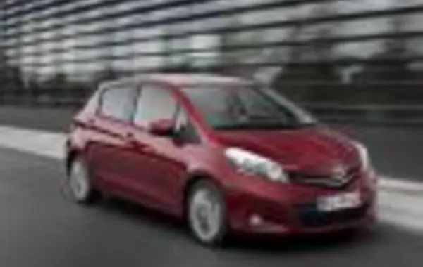 Toyota Yaris III-6