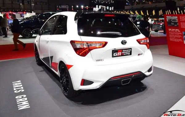 Toyota Yaris III (facelift 2017)-8