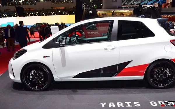 Toyota Yaris III (facelift 2017)-7