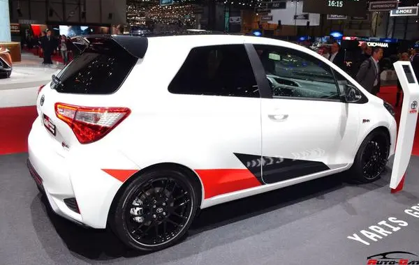 Toyota Yaris III (facelift 2017)-6