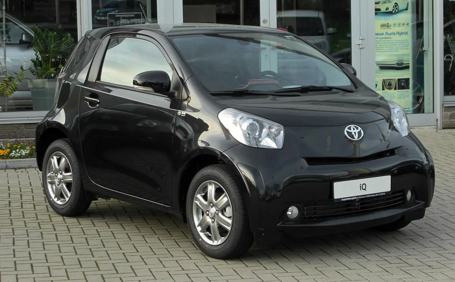 Toyota iQ-4