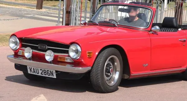 Triumph TR 6