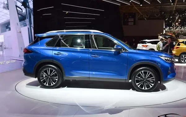 Trumpchi GS5 II-1