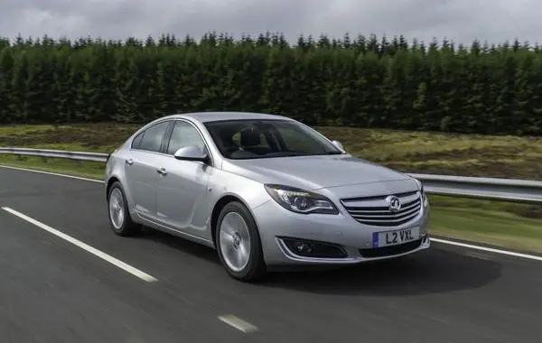 Vauxhall Insignia I Hatchback (facelift 2013)-0