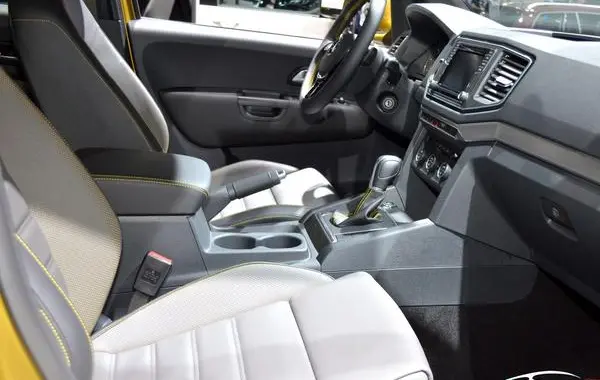 Volkswagen Amarok I Double Cab (facelift 2016)-6