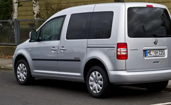 Volkswagen Caddy III (facelift 2010)-3