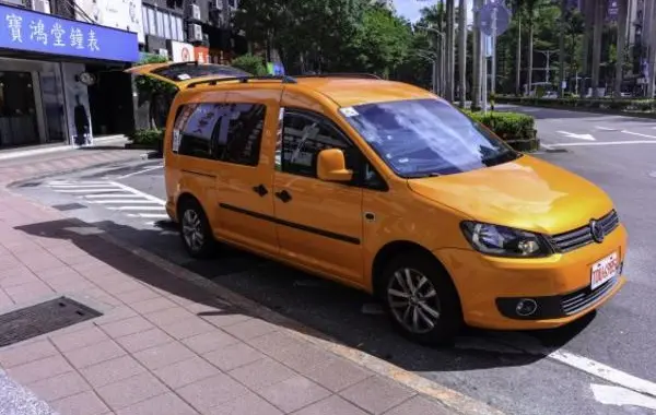 Volkswagen Caddy Maxi III (facelift 2010)