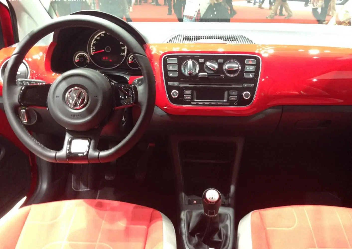 Volkswagen Cross Up!-5