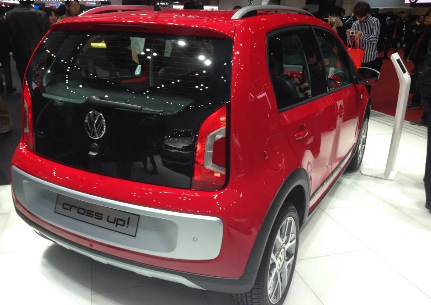 Volkswagen Cross Up!-1