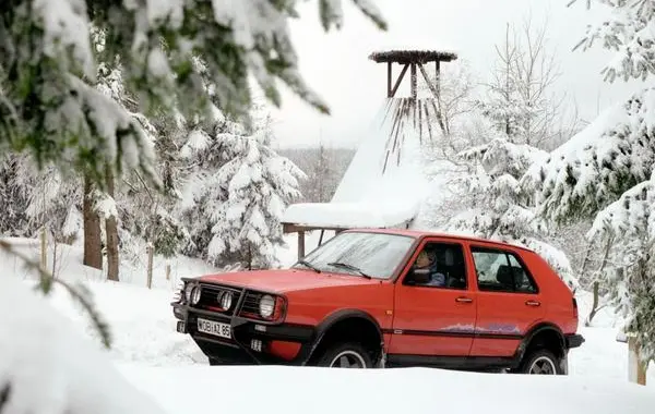 Volkswagen Golf II Country-1