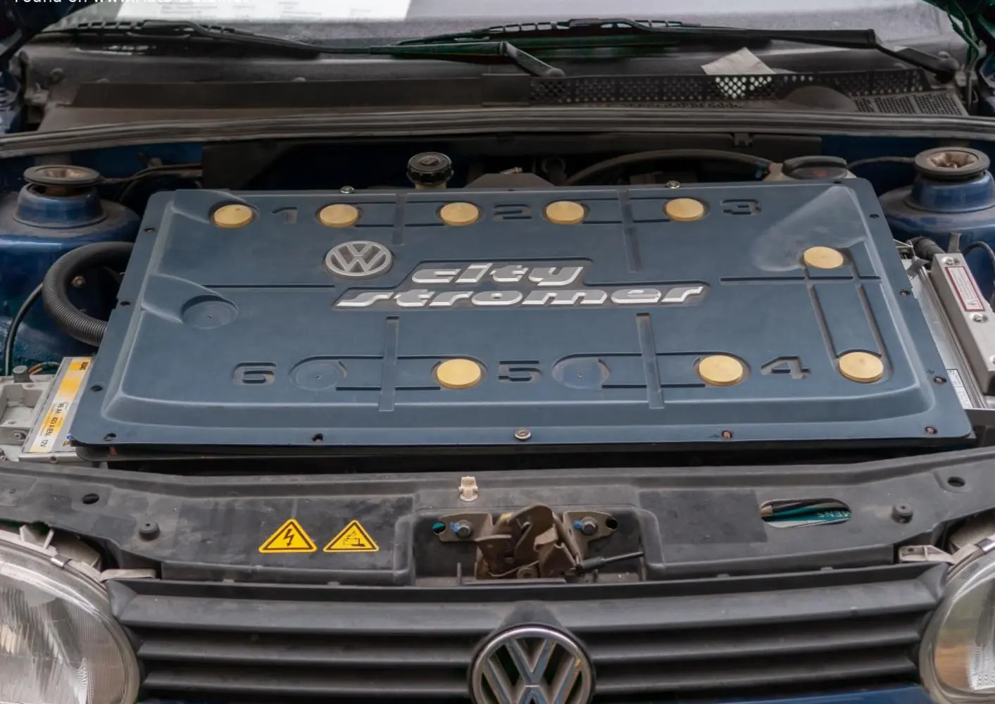 Volkswagen Golf III-8