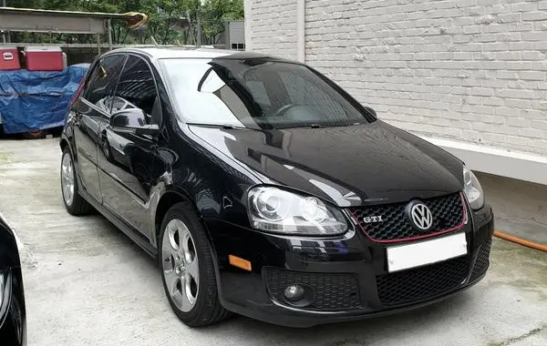 Volkswagen Golf V (5-door)-1