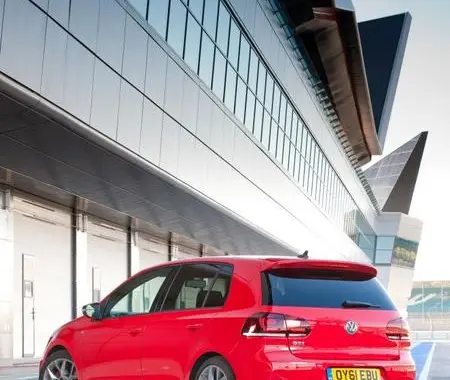 Volkswagen Golf VI (5-door)-8
