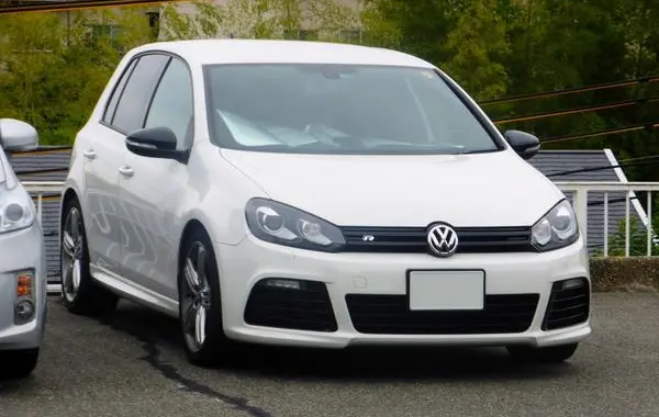 Volkswagen Golf VI (5-door)-0