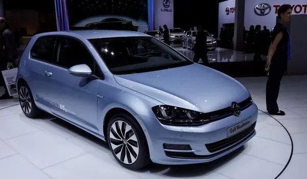 Volkswagen Golf VII (3-door)-0