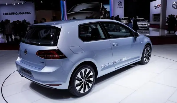 Volkswagen Golf VII (3-door)-1