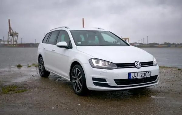 Volkswagen Golf VII Variant