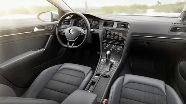 Volkswagen Golf VII Variant (facelift 2017)-8