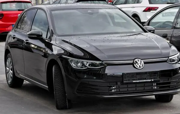 Volkswagen Golf VIII-11
