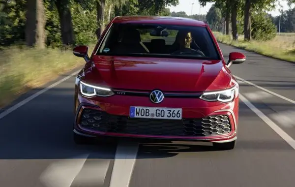 Volkswagen Golf VIII-7