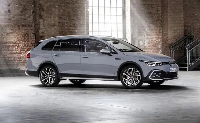 Volkswagen Golf VIII Alltrack-1