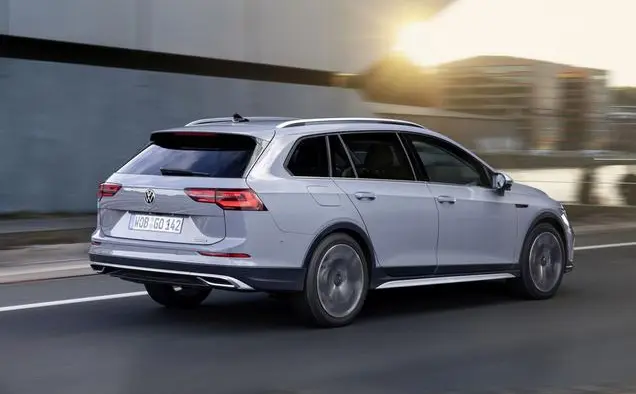 Volkswagen Golf VIII Alltrack-8