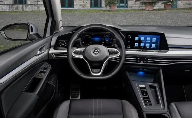 Volkswagen Golf VIII Alltrack-0