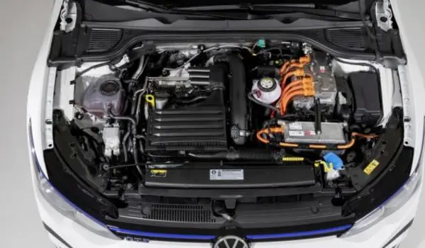 Volkswagen Golf VIII-0