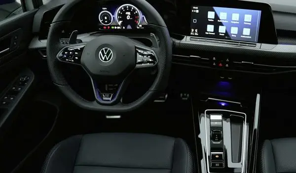 Volkswagen Golf VIII-6