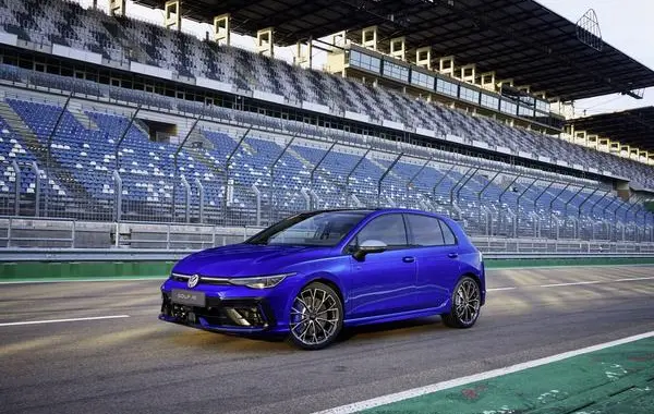 Volkswagen Golf VIII (facelift 2024)-7